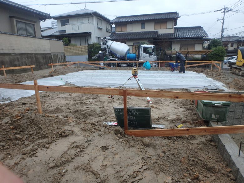 福岡　注文住宅　樋井川　建築リポート2　基礎・防湿シート